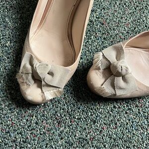 PRADA 2000s Y2K Bow Round-Toe Leather Beige Tan Cream Pumps Heels Shoes Sz 39.5